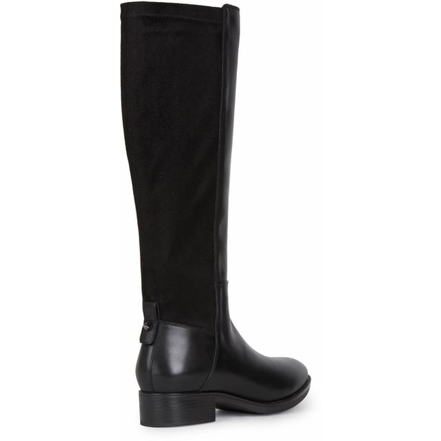 Drawing inspiration from an equestrian aesthetic, Felicity is a casual-looking boot for women. Versatile and comfortable, it has been crafted from leather and stretch microfibre and will prove to be a perfect complement to everyday looks.