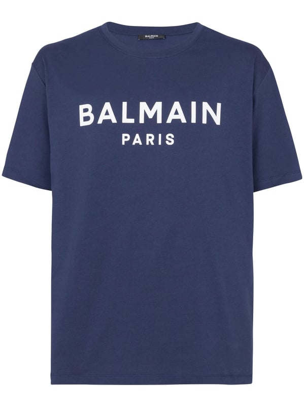 Presented in a navy colourway with a cotton construction, Balmain's round-neck T-shirt boasts a contrasting logo print at the chest for a recognisable look