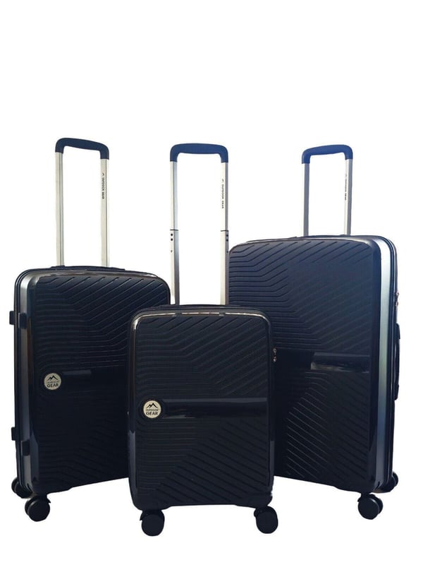 Mejora tu estilo de viaje con nuestra maleta rígida. Combinando robustez y practicidad, este equipaje cuenta con 8 ruedas de suave rodadura y un asa telescópica con botón pulsador, lo que garantiza un deslizamiento sin esfuerzo en tus viajes. Características de diseño: • Exterior llamativo para una declaración de moda. • 8 ruedas de suave rodadura y asa telescópica para una navegación perfecta. • Ruedas giratorias de 360 ​​grados sin esfuerzo para una maniobrabilidad rápida. • Cerradura de combinación integrada para mayor seguridad y tranquilidad. • Lujoso forro completo suave al tacto y bolsillo interior con cremallera para un embalaje organizado. • Fabricado con material de carcasa rígida de polipropileno ultrarresistente para mayor durabilidad. Experimente la máxima comodidad con correas de embalaje elásticas, que mantienen su ropa segura durante el tránsito. Ya sea en aeropuertos o estaciones de tren, esta maleta combina elegancia con funcionalidad para una experiencia de viaje refinada. TAMAÑOS: CABINA 20": 55 x 35 x 22 cm, 2,5 kg. 42 litros MEDIANO 24”: 65 x 44 x 25 cm, 3,3 kg. 72 litros GRANDE 28”: 76 x 50 x 29 cm, 4,2 kg. 110 litros - NOTA: Seleccione el tamaño preferido. Los tamaños se venden individualmente, no en juegos.