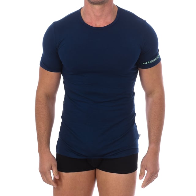 Short-sleeved T-shirt Bikkembergs.
 Navy colour
 Round neck with ribbed finish.
 Brand logo on the sleeve.
 Comfortable and breathable fabric.
 Seams seen in tone.

 Composition: 95% Cotton, 5% Elastane

 Wash at maximum temperature 30º.
 -Do not bleach.
 -Do not dry clean.
 -Allows the use of iron.
 Composition: 95% Cotton, 5% Elastane
 Care:
Wash at maximum temperature 30º.
 -Do not use bleach.
 -Do not dry clean.
 -Allows the use of an iron.