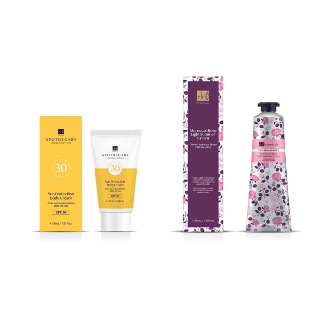 Nuestro kit de cuidado de la piel incluye dos productos esenciales diseñados para proteger y nutrir tu piel. La Crema Corporal SPF 30 ofrece protección de amplio espectro contra los dañinos rayos UV, la luz azul y la luz infrarroja, que pueden provocar un envejecimiento prematuro, eritema y cáncer de piel. Formulada con una mezcla de filtros minerales y químicos, no solo protege tu piel, sino que también proporciona una base nutritiva, dejando tu piel flexible y suave gracias al aceite de almendra dulce. La crema ligera está enriquecida con agua de flor de rosa, aceite de coco y extracto de flor de tiaré, que trabajan juntos para calmar, hidratar y purificar la piel, reduciendo el enrojecimiento y promoviendo un cutis equilibrado. Además, el extracto de flor de saúco y el extracto de flor de manzanilla protegen contra el daño de los radicales libres y ayudan a sanar la piel irritada y dañada. Este kit vegano y libre de crueldad combina los mejores ingredientes botánicos para asegurar que tu piel se mantenga protegida y bellamente nutrida.
