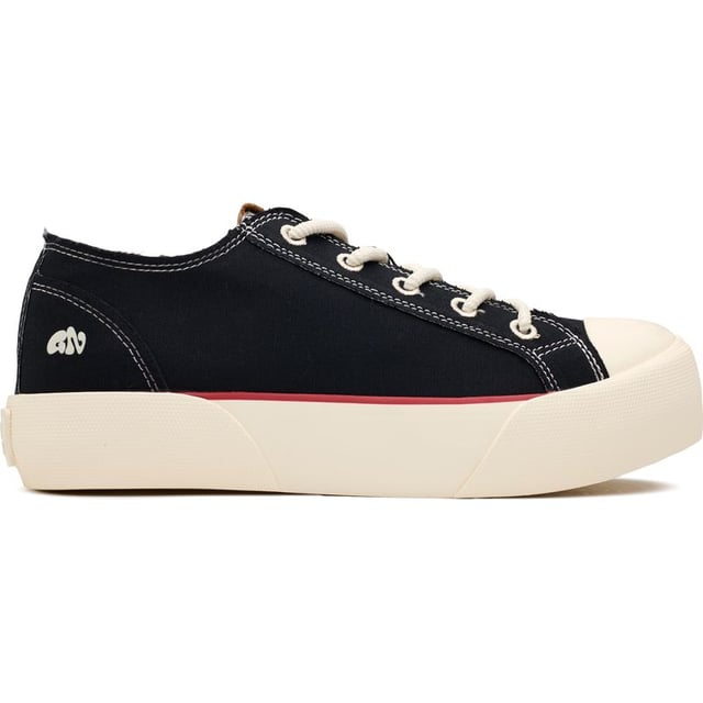 Step Into The Good News: These Chunks Trainers Are Bringing Tidings Of Comfort And Style. Crafted With Environmentally-conscious Materials Like Organic Cotton, Recycled Foam And Eco-friendly Glue, They Merge Ethical Ideals With On-trend Design. Their Classic Plimsoll Silhouette And Subtle Branded Touches Add Personality.