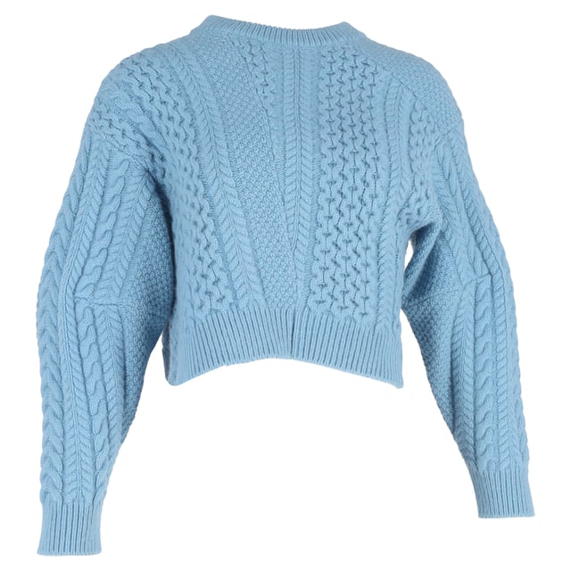 VINTAGE, RRP SOM NY
Stella McCartney Cable Knit Sweater i ljusblå ull är en kombination av komfort och samtida design, tillverkad av mjuk ull i en uppfriskande ljusblå nyans. Den korta längden och de oversized ärmarna ger en avslappnad, lätt chic känsla, medan den ribbade strukturen förstärker dess mysiga, taktila kvalitet. Idealiskt för lager-på-lager eller som en statementsöndag på egen hand, tillför denna tröja en touch av modern lyx till vilken look som helst.

Stella McCartney Cable Knit Sweater i ljusblå ull
Skick: Utmärkt
Tecken på slitage: Ingen detaljhandelsetikett men varumärkesetikett på., Inga synliga tecken på slitage.,
Förpackning: Ingen
Färg: Blå | ljusblå
Material: Ull
Storlek: EU | 36/XS
Mått: Längd: 450; Bröst: 450
SKU: NAPPUGBCL450838W