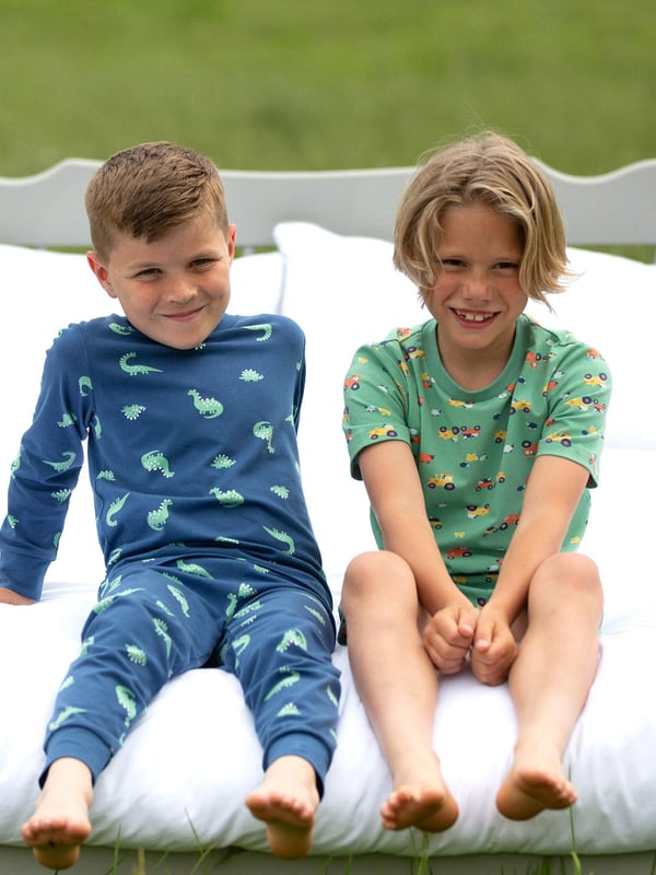 95% organic cotton 5% elastane | Proud to be certified to the Global Organic Textile Standard (GOTS) | Farmer Baa Baa all-over print | Sage green | Single jersey with a little bit of stretch (180-190 gsm) | Two-piece set | Short sleeved | Elasticated waistband with adjustable ties | Round neck with popper shoulder opening (up to and including size 3y) | Made in Turkey | Machine washable at 40 degrees, or at 30 degrees to be kinder to the planet
