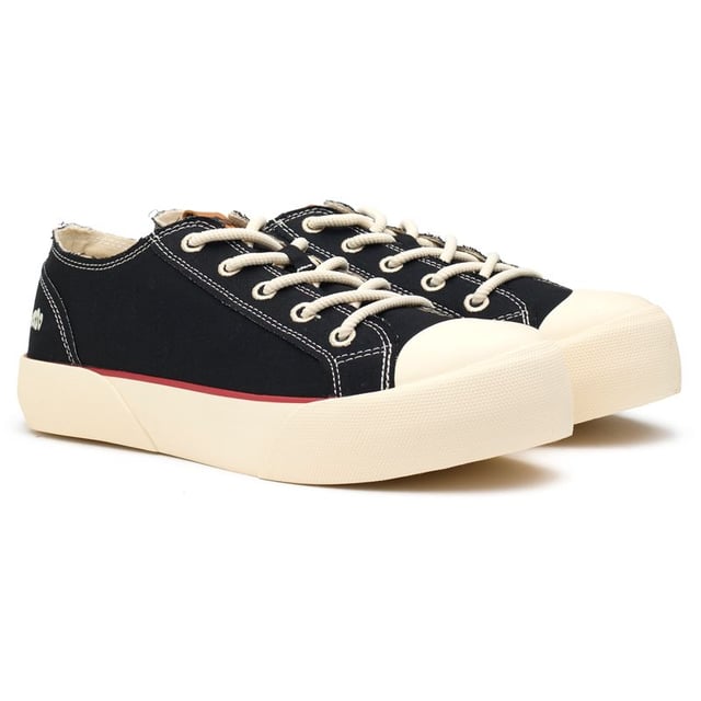 Step Into The Good News: These Chunks Trainers Are Bringing Tidings Of Comfort And Style. Crafted With Environmentally-conscious Materials Like Organic Cotton, Recycled Foam And Eco-friendly Glue, They Merge Ethical Ideals With On-trend Design. Their Classic Plimsoll Silhouette And Subtle Branded Touches Add Personality.