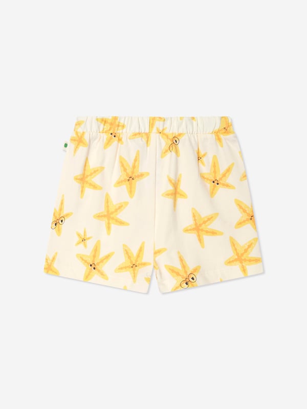 Welcome the Boys Coley Starfish Short in Ivory - a high-end designer piece by The Bonnie Mob that brings both fashion and comfort to your Baby Boy's holiday wardrobe. ‚ Fashion-Forward Design: This stand-out piece exhibits a stylish starfish print in a sophisticated Ivory tone - a unique and trendy addition to your littlun's wardrobe.‚ Comfort Guaranteed: Crafted from premium fabrics, this short ensures sublime comfort and mobility for your youngster's daily exploits.‚ Elevate your Baby Boy's Apparel: This exclusive short from The Bonnie Mob is a wardrobe must-have. Quickly balance fashion and comfort for your young one - shop now!
