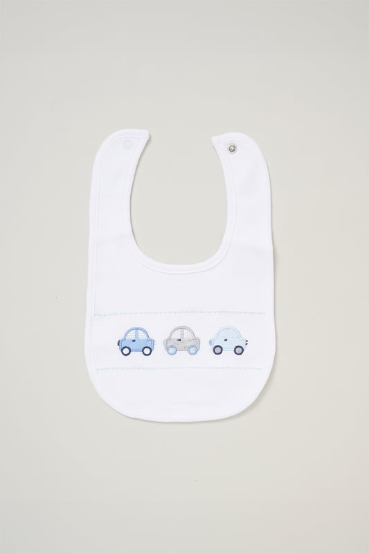 Surprise new parents with the printed 5-Piece baby gift Set from Rock A Bye Baby Boutique. This thoughtful bundle includes a cosy matching all-in-one, bodysuit, bib, hat, and mitts for essential wardrobe pieces. Crafted from 100% cotton, each item ensures their baby stays stylish and snug, perfect for everyday wear or special occasions. Packaged elegantly in a mesh bag.