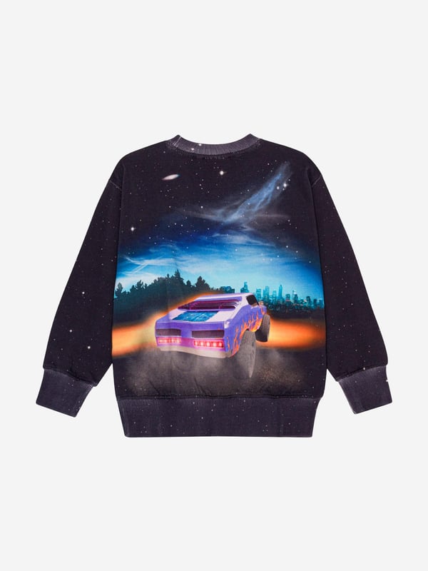 Molo project fun Scandinavian properties and stellar sustainability into their abstracts. This boys organic sweatshirt showcases a wild, fast car with flames on the sides and large tyres. There's a shot of the car from the back on the back of the sweatshirt. Organic Sweatshirt Regular Fit Round Neck With a Rib Edge and Rib At the Sleeves and Bottom 100% Organic Cotton
