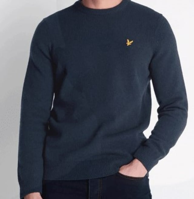 • 60% Lambswool, 40% Nylon • Signature Lyle & Scott Golden Eagle branding • Ribbed collar, cuffs and hem