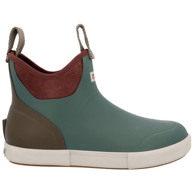 XTRATUF Deck Boots have been crafted specifically for sport and recreational fishermen. These lightweight slip-on-and-go silhouettes feature a non-marking, slip-resistant outsole