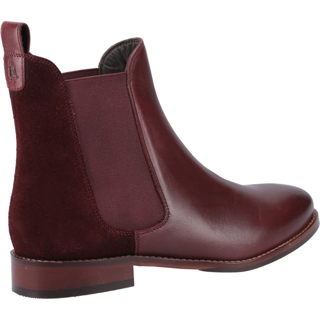 A great on trend choice for every day wear, but with a classic Chelsea boot style, you'll stay comfortable in our Colette boot thanks to it's comfy textile lining and cushion comfort memory foam interior