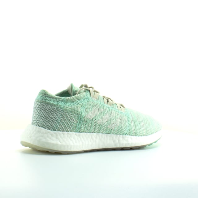 Adidas PureBoost Womens Green Entrenadores La parte superior ligera y flexible de punto se adapta al movimiento natural del pie
Opos con cierre de cordón para un ajuste seguro
El impulso energizado distintivo proporciona la amortiguación más receptiva
Anterior más ancho y talón reforzado dan estabilidad al tomar bordillos y esquinas
La suela exterior de goma el estiramiento se flexiona bajo los pies para un viaje energizado
Recomendado para: carrera en la calle y la ciudad
Marca de firma adidas en relieve