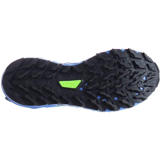 La zapatilla GEL-TRABUCO™ 10 es un diseño de trail versátil que ofrece una durabilidad avanzada para carreras de trail y largas caminatas. Funcionales para mantener alejados los residuos del camino, estas zapatillas cuentan con una malla de ingeniería cerrada y detalles impresos en 3D en la parte superior. Su placa de protección contra rocas presenta una construcción flexible que protege tus pies de rocas afiladas y terrenos escarpados. La suela exterior está formada con tecnología ASICSGRIP™ y un dibujo técnico. Es funcional para ayudarte a experimentar una mejor tracción en diferentes superficies todoterreno.