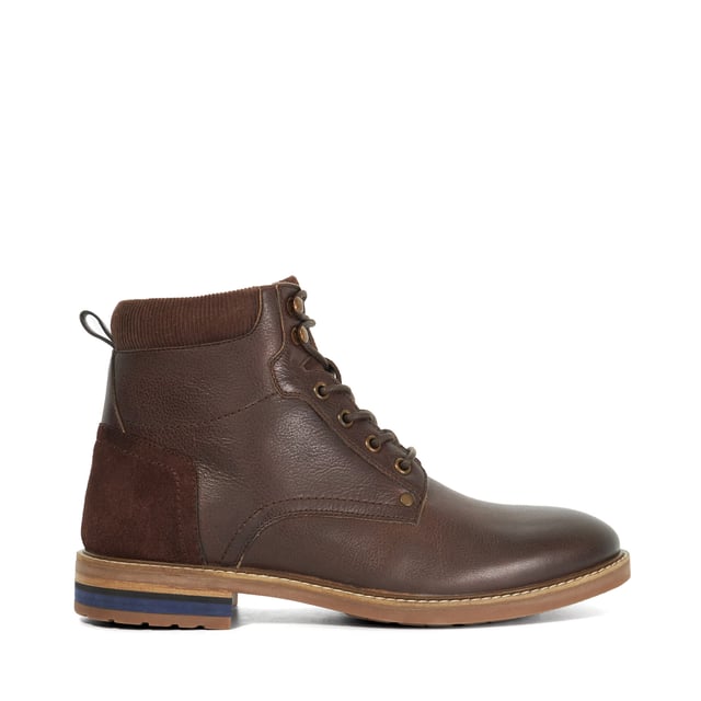 Gear up for adventure with our Colton boot. This design features our signature stacked coloured insert heel and a lace up fastening ending in hook fastenings. Crafted from leather the addition of the contrasting padded cuffs adds all-day comfort.