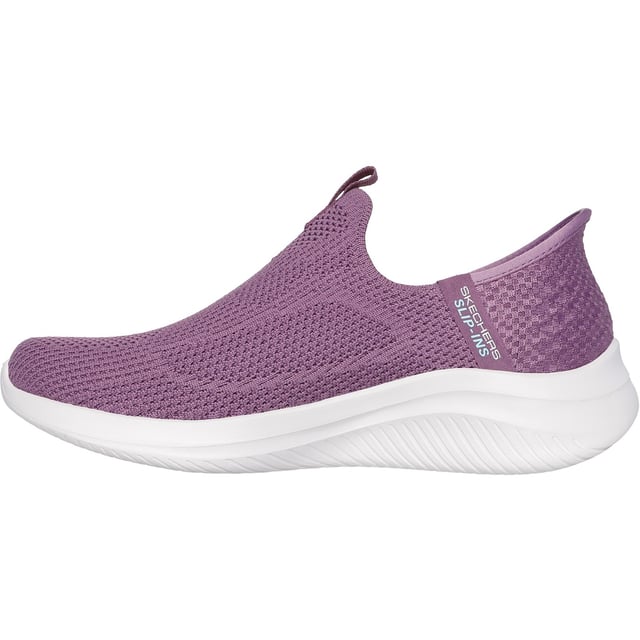 Ultra Flex 3.0 Easy Win Trainers Step into effortless comfort with Skechers Hands Free Slip-ins: Ultra Flex 3.0. Designed with an exclusive Heel Pillow. This style features a Stretch Fit engineered knit upper, plus a cushioned Skechers Air-Cooled Memory Foam insole.