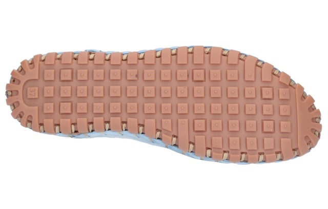 Indulge in luxurious comfort with this Italian-inspired summer casual shoe from Riva. Designed for all-day wear, it features a super flexible sole unit and a deeply cushioned foam footbed, providing exceptional support and comfort. The shoes soft and supple leather uppers are complemented by a low-profile design with a polished leather heel rim, adding a touch of sophistication. A stylish bicycle toe front, adorned with circular perforations and punched details, enhances its aesthetic appeal. The elasticated lace front offers a comfortable, stretch fit, while the luxuriously soft leather lining and ergonomically shaped footbed ensure your feet remain pampered throughout the day. The sole unit, complete with rope stitching, adds a final touch of craftsmanship and flexibility.- Leather upper- Elasticated laces- Cushioned footbed- Leather lining- Durable rubber outsole