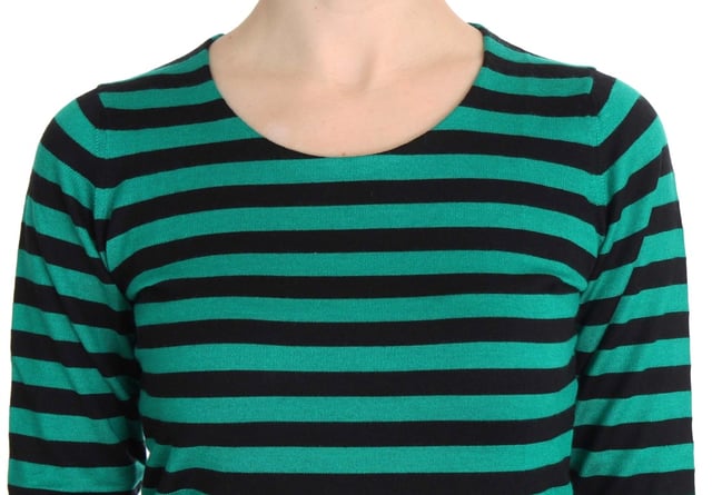 Märke: Dolce & Gabbana  
Skick: Ny med taggar  
Stil: Tröja med rund hals  
Färg: Svart och grön  
Tillverkad i Italien  
Material: 70% Kashmir 30% Silke  
Kön: Kvinnor  
Material: 70% Kashmir 30% Silke