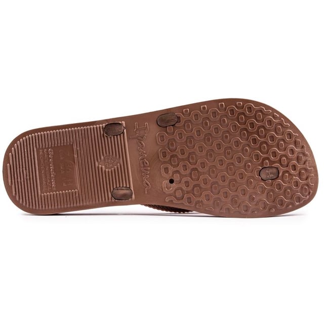 These Iconic And Trendy Flip Flops Bossa From Ipanema Brazil Tick All The Boxes. Made With Eco-friendly Materials And 100% Recyclable, This Stylish Design Has Embossed And Branded Toe Straps. They Are Great For The Beach, Chillaxing Days At The Spa Or For Your Wellness Treatment. Feel Good, Look Good.