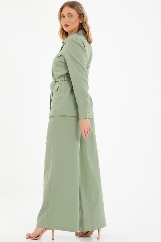 - Linen finish - Palazzo style - High waisted - Model height: 5 9" - Model wears uk 8 / eur 36 / us 4 - Always check the wash care label, cool hand wash with mild detergent