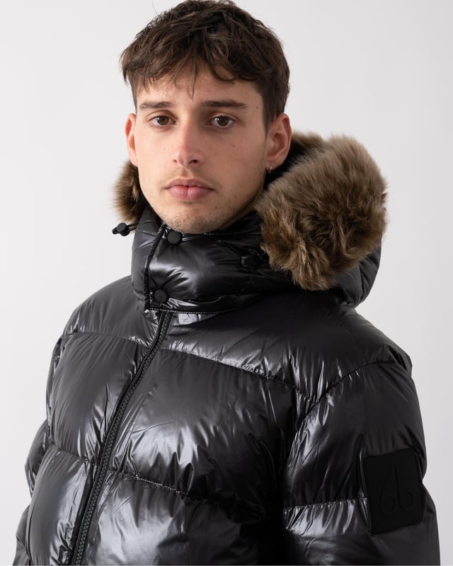 Shell: 100% NylonLining: 100% PolyesterDown: 90% Duck Down | 10% Waterfowl Feathers
