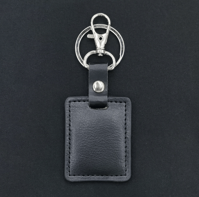 Luxury Anthony James Keyring
"PU size: 50*40mm
Diameter of Ring: 32mm
Total length: 98mm"