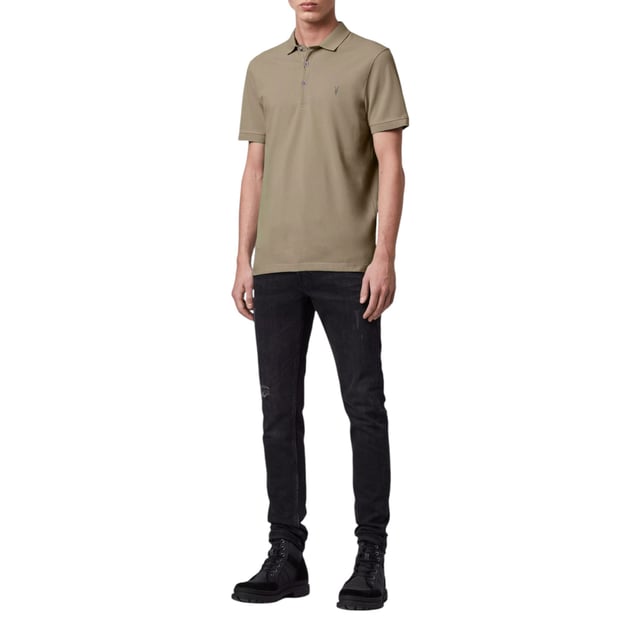 All Saints Men’s Pique SS Polo Shirts
Style Name: Reform
Style Code: M075PB
100% Cotton
Made In India
Slim Fit
3 Button Placket
Ramskull Logo to the Chest
Knitted Rib Collar And Cuffs
Short Sleeve
Casual Wear, Comfort Fabrics
Soft And Breathable
Machine Washable