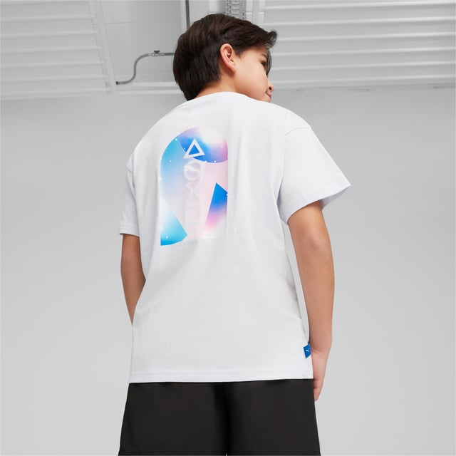 PRODUCT STORY: The PUMA x PLAYSTATION collab is all about the two legends teaming up to push the boundaries of reality with pieces that take cues from the visionary gaming world so you can tackle all your daily quests. This tee features a graphic and colours that pay tribute to the PlayStation console. FEATURES & BENEFITS: Made with at least 20% recycled cotton. DETAILS: Relaxed fit; 160 gsm, single jersey fabric; Crew neck; Short sleeves; Semi-rubber print graphic; PUMA x PLAYSTATION co-branding; PUMA Youth: Recommended for older kids between 8 and 16 years.