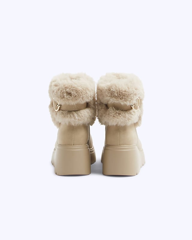 Faux fur fabric, Wedge sole, Side zip fastening