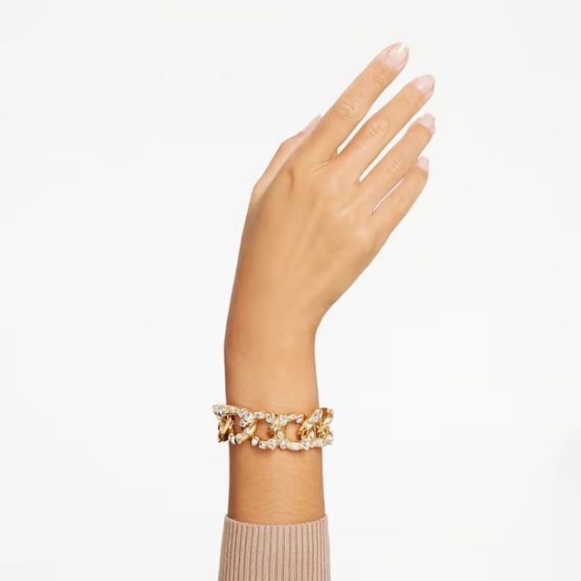 Dieses beeindruckende Armband für Frauen von Swarovski ist das perfekte Geschenk, um sich selbst oder einen geliebten Menschen zu verwöhnen. Das Armband besteht aus vergoldetem Metall in der Farbe Gold, ist 20 cm lang und wiegt Gramm mit einer Breite von 2,3 cm an der breitesten Stelle. Das Swarovski 'Dextera' Damen Armband aus vergoldetem Metall - Gold 5666027 wird in einer wunderschönen Geschenkbox geliefert und hat eine zweijährige Garantie.