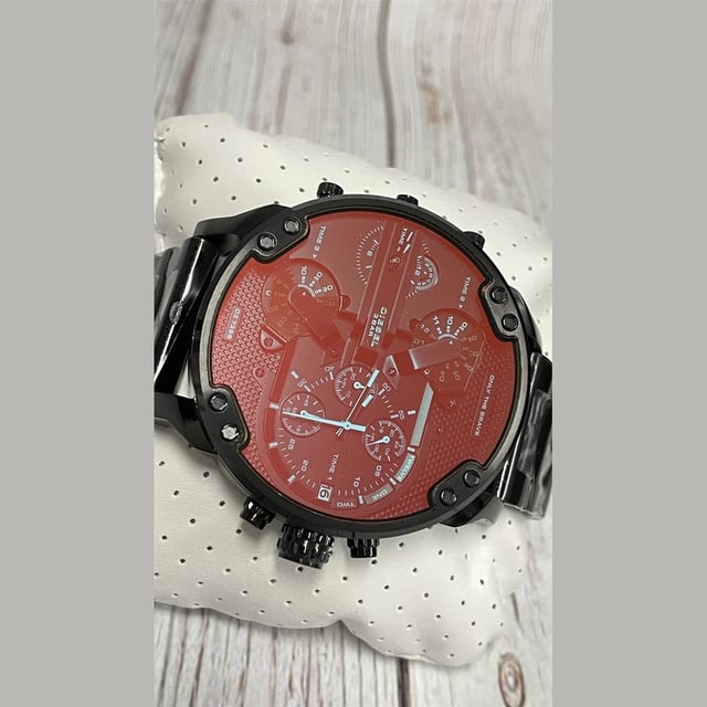 Brand:DieselModel:DZ7395Barcode Number:698615119639Gender:Men'sCase Size:57mmCase Colour:Case Colour: BlackCase Material:Case Material: Stainless SteelDial Colour:Dial Colour: Black Ombre (Four Time Zone)Band Material:Band Material: Stainless SteelBand Colour:Band Colour: Black PVDMovement:QuartzChronograph:NoWater Resistance:3 ATM