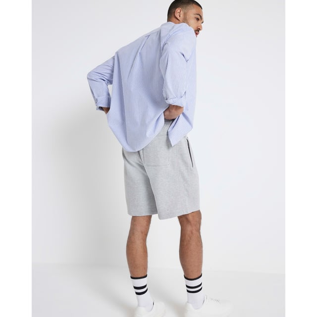 Regular fit, Side slip pockets, Elasticated waist, Cotton for this product has been responsibly sourced