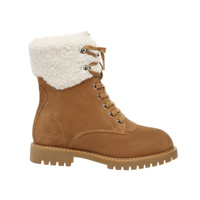 ¡Prepárate para el clima frío con estilo! Las botas Sittella Fashion Chunky cuentan con un interior de lana suave con un exterior de cuero y suela de esponja de goma. Con un cuello de lana en el tobillo y un diseño con cordones, estas botas estilo Marten son perfectas para el uso diario. Descripción: Parte superior de gamuza Cálido forro de lana de piel de oveja Suave Plantilla de lana de oveja Suela de goma Tecnologías: Water & Parte superior resistente a las manchas Suela exterior antideslizante