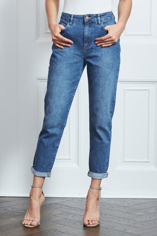 REASONS TO BUY:

The style to be seen in 
Slouchy fit for maximum comfort
Slim legs for a chic silhouette
Classic mid blue wash 
Wear with jumpers shirts and tees
Nail smart/casual with loafers and a blouse 

Inside leg to fit: Short - 29" | Regular - 31" | Long - 33"