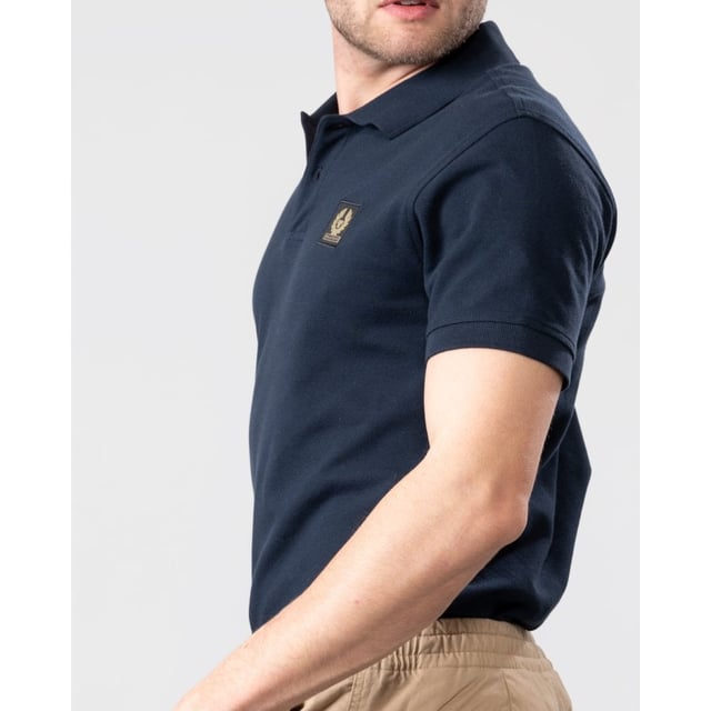 This piqu� cotton top has its roots in sportswear, the textured fabric and classic cut mean it will make sense worn smart or casual.
Textured cotton piqu�Short-sleeved polo shirtRib collar and cuffsTwo-button placketEmbroidered-edge Phoenix patch on chest
100% Cotton
71140354