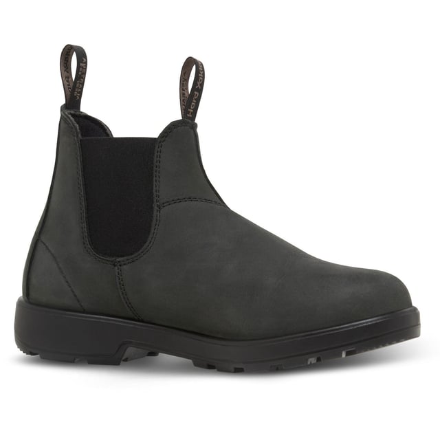 The Brunswick boot takes Hard Yakka's renowned comfort and durability to another level. They're equally suited to the hustle and bustle of urban city living, or adventurous weekend getaways.