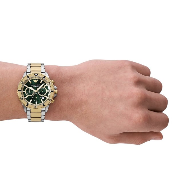 This Emporio Armani Diver Chronograph Watch for Men is the perfect timepiece to wear or to gift. It's Multicolour 43 mm Round case combined with the comfortable Multicolour Stainless steel watch band will ensure you enjoy this stunning timepiece without any compromise. Operated by a high quality Quartz movement and water resistant to 10 bars, your watch will keep ticking. Elegant and fashionable watch that is suitable for the daily life of every Men. This Chronograph watch has a calendar function: Date , Stop Watch , 24-hour Display , Luminous Hands and Luminous Numbers High quality 21 cm length and 22 mm width Multicolour Stainless steel strap with a Fold over with push button clasp Case diameter: 43 mm,case thickness: 12 mm, case colour: Multicolour and dial colour: Green