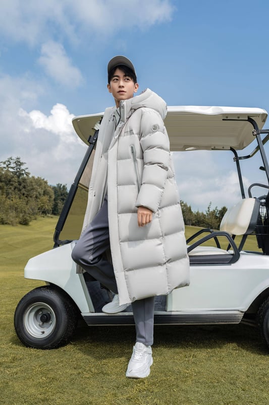 Featuring exclusive custom-made buttons and high-quality 680+ duck down filling for optimal and consistent warmth, this unisex design offers exceptional versatility for everyone.

PREMIUM ACCENTS: Exclusive custom-made buttons, beautifully designed.

HIGH QUALITY 680+ DUCK DOWN:;90% filling for optimal warmth, evenly distributed for consistent warmth.;

DESIGNED FOR EVERYONE: Unisex style, exceptionally versatile.