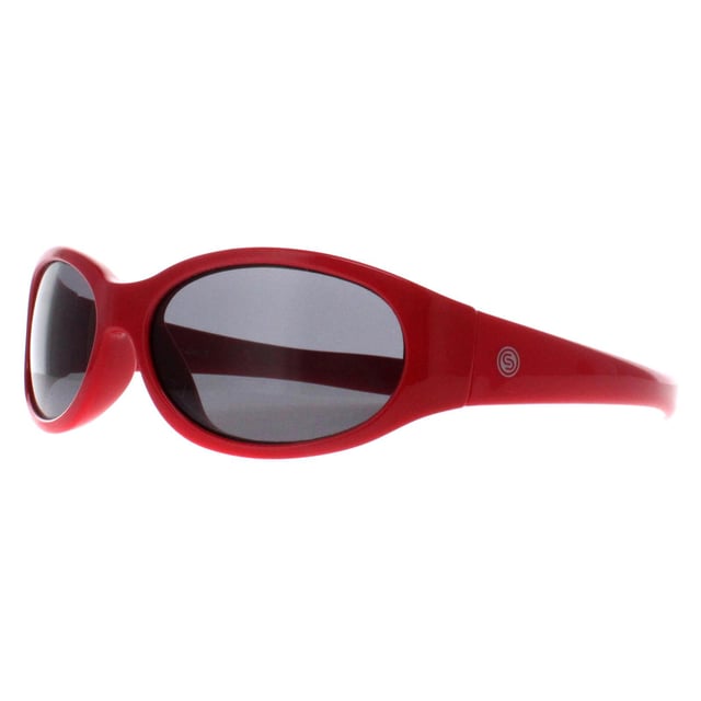 Smarty X2136 C rood grijze zonnebril Houd je baby stijlvol beschermd met SMARTY Designer Zonnebril model X2136C, perfect voor baby's tot 3-jarigen. Deze wikkelvormige zonnebril heeft een levendig rood montuur met duurzame kunststof armen en grijze glazen, en biedt superieure UV-bescherming en een speelse look. Het model X2136C combineert een trendy ontwerp met babyvriendelijk comfort en duurzaamheid, zodat je kleintje veilig en chic blijft tijdens zonnige avonturen. Deze designer zonnebril is verkrijgbaar met een onverslaanbare korting op de normale verkoopprijs en biedt uitzonderlijke kwaliteit en waarde. Geef je baby de perfecte mix van bescherming en stijl met een SMARTY zonnebril.