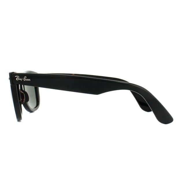 Ray-Ban Sunglasses Wayfarer Ease RB4340 601 Black Green G-15 are a slightly easier to wear version of the iconic sunglasses that have been worn by everyone and anyone for decades. The tilt is slightly less pronounced and slightly softer shape but the iconic look remains as strong as ever.