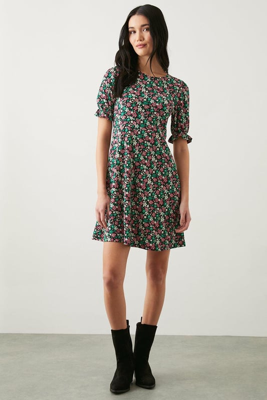 Ditsy Floral Short Sleeve Shirring Dress - Coral