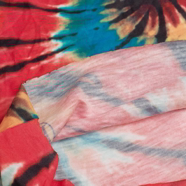Multifunktionale Polar-Hose Buff Original entworfen, um Vielseitigkeit und Komfort bei jeder Outdoor-Aktivität zu bieten.

 Hauptmerkmale:

 - Multifunktional, kann als Schal, Stirnband, Maske, Mütze oder Bandana verwendet werden.
 - Unterer Bereich aus Polargewebe sorgt für zusätzliche Wärmeisolierung und mehr Komfort in kalten Klimazonen.
 -Unisex.
 - Elastischer Halstuch.
 - Vielseitig.
 - Schlauchförmiger Buff ohne Nähte, sorgt für eine bequeme Passform und beugt Hautirritationen vor.
 - Bietet einen Sonnenschutzgrad von 50 UPF.
 - Schützt vor Kälte, Wind und Sonne und eignet sich perfekt für Outdoor-Sportarten.
 - Einheitsgröße.
 - Für Erwachsene konzipiert.
 - Ideal zum Tragen das ganze Jahr über.
 - Erhältlich in einer Vielzahl von Farben und Drucken mit dem Buff-Logo, das die Qualität der Marke hervorhebt.

 Ein funktionelles und praktisches Kleidungsstück für alle, die bei jedem Abenteuer Komfort und Schutz suchen.
 Maßnahmen: 22X68,5cm
 Komposition: 100 % Polyester
 Pflege:
- Maschinenwäsche max. bei 40 °C.
 - Vermeiden Sie die Verwendung von Weichspülern.
 - Verwenden Sie kein Bleichmittel.
 - Benutzen Sie keinen Trockner.
 - Kein Bügeln.