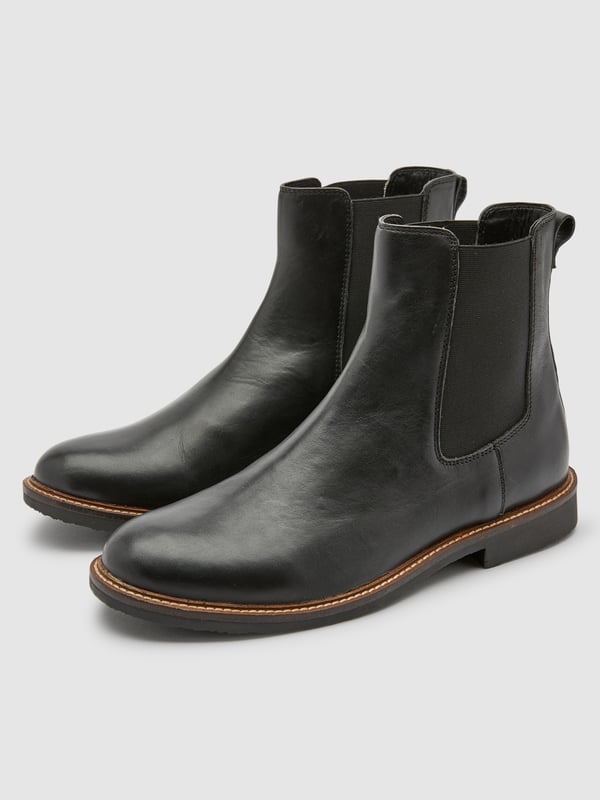 Farah chelsea boots 2025