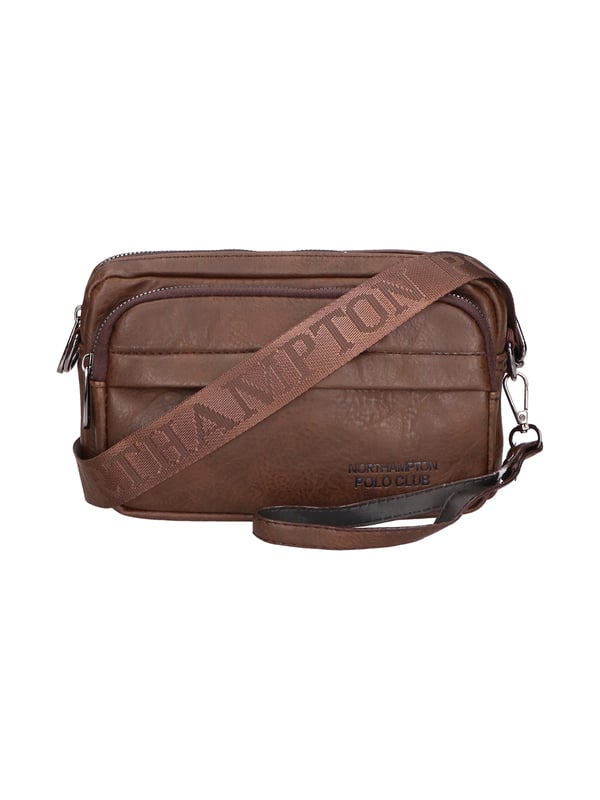 Northampton polo club Bolsa de cuero PU de un solo compartimento. Equipado con un encaje para usarse como bolsas de embrague y correas para hombros. Producto vegano.