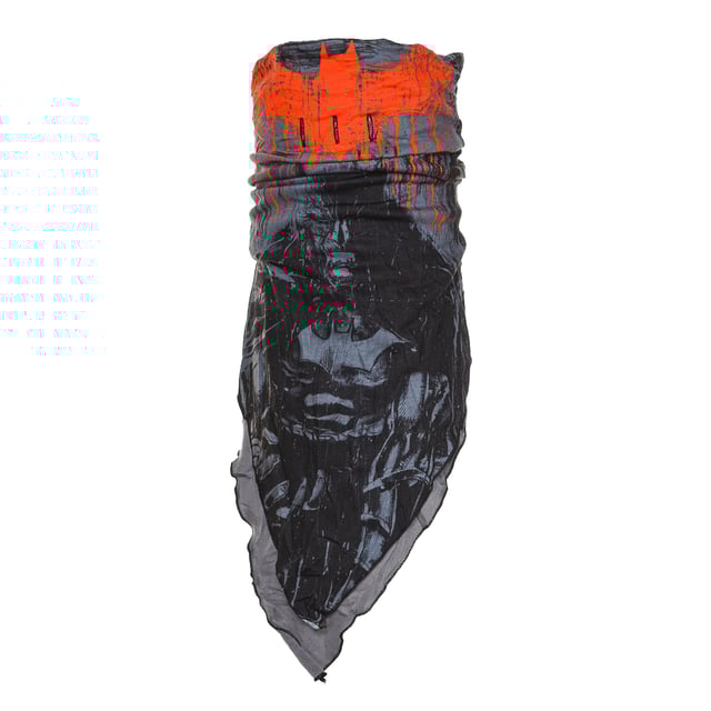 Polar bandana.
 Ideal complement to protect the neck and face.
 Ultra-Stretch Technology: 4-way stretch fit.
 Made from recycled materials, this bandana offers sun protection in the snow and is perfect for skiing or snowboarding.
 Measures: 23cm x 54cm
 Composition: 96% Polyester, 4% Elastane
 Care:
Machine wash at max temperature. 30º.
 -Do not use bleach.
 -Does not allow the use of a dryer.
 -Iron at max temperature. 130º.
 -Do not dry clean.