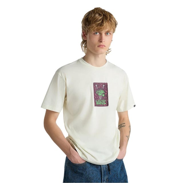 The ThinkV t-shirt by Vans is made from heavy cotton, featuring a ribbed crew neck, short sleeves, straight hem, and a regular fit.
The t-shirt comes in a solid color with a pop-colored graphic inspired by the human brain printed on the front.
A comfortable and versatile piece of clothing that can be paired with any look while showcasing Vans' unmistakable style.
Product details Composition: 100% cotton Regular fit Ribbed crew neck Short sleeves Straight hem Screen-printed graphic on the front Machine washable
Product code VN000G4JFS81