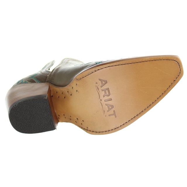 From rodeo scene to the mainstream this gorgeously handcrafted bootie from the Ariat® New West collection fits right in. ATS® technology provides exceptional comfort for that light-on-your-feet feeling.
ATS® technology for stability and all-day comfort
Premium full-grain leather foot and upper
All over four-row stitch pattern
Cut out side design detail for easy slip-on entry
Hand-nailed colour stained leather outsole
Can be resoled