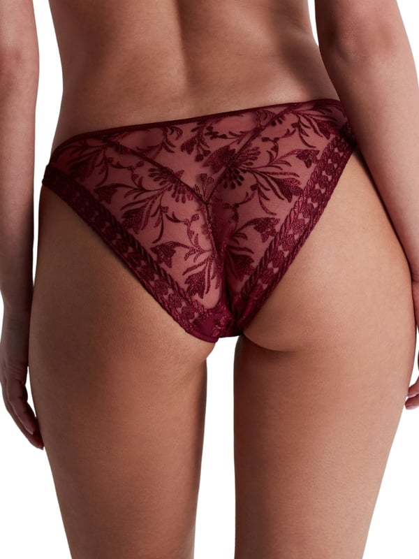 Aubade Magnetic Spell Italian Briefs. Offering moderate rear coverage. Matching bras are available. This product is machine washable.