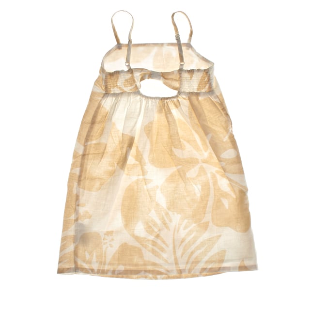 Este encantador vestido de lino para niñas combina estilo y comodidad con un diseño fresco y versátil. 

Presenta tirantes regulables que permiten un ajuste personalizado, asegurando un calce perfecto. 

La espalda cuenta con una abertura decorativa, que además es elástica, lo que le añade un toque moderno y funcional. 

Con un patrón plano y un diseño sencillo pero elegante, este vestido es ideal para los días cálidos, ofreciendo un look ligero y sofisticado para cualquier ocasión.
 Composición: Exterior: 55% Lino, 45% Algodón; Interior: 100% Algodón
 Cuidados:
- Lavar a máquina en agua fría  y ciclo delicado.
- Usar detergentes suaves.
- Usar secadora a baja temperatura.
- Planchar a bajas temperaturas.
- No lavar en seco.