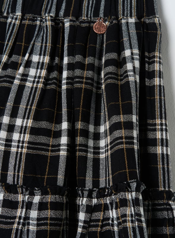 Check out our flippy skirt with chunky elasticated waistband in a soft brushed check cotton. This skirt will be your go to this season. About me: 100% Cotton
