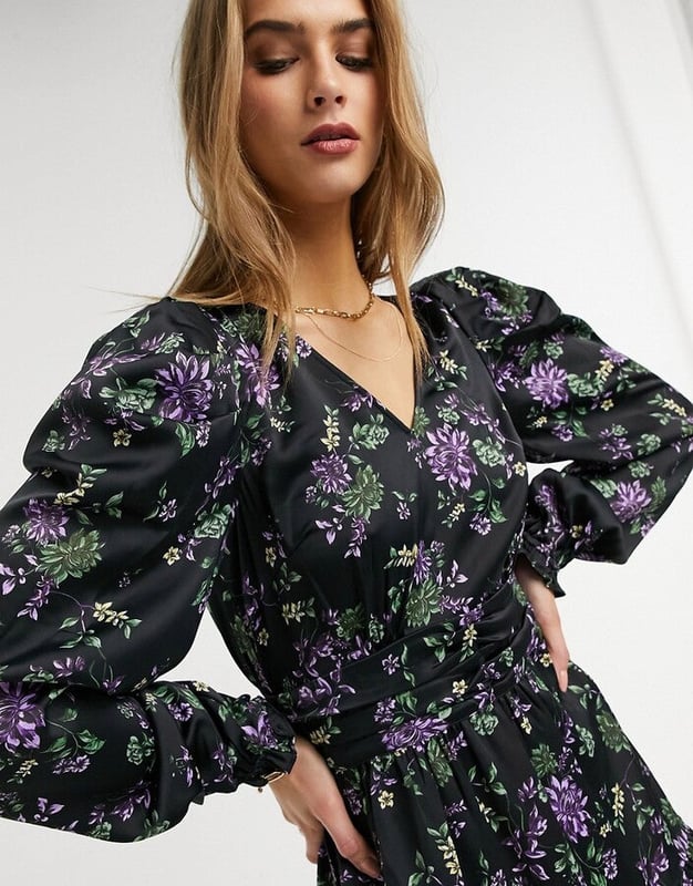 Crack the dress code All-over floral print V-neck Puff sleeves Ruched waist Tiered skirt Smock style Regular fit True to size